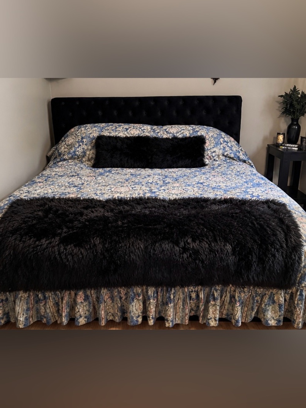 King Vintage Blue Floral Bedspread & Matching Curtain Set | 9-Piece